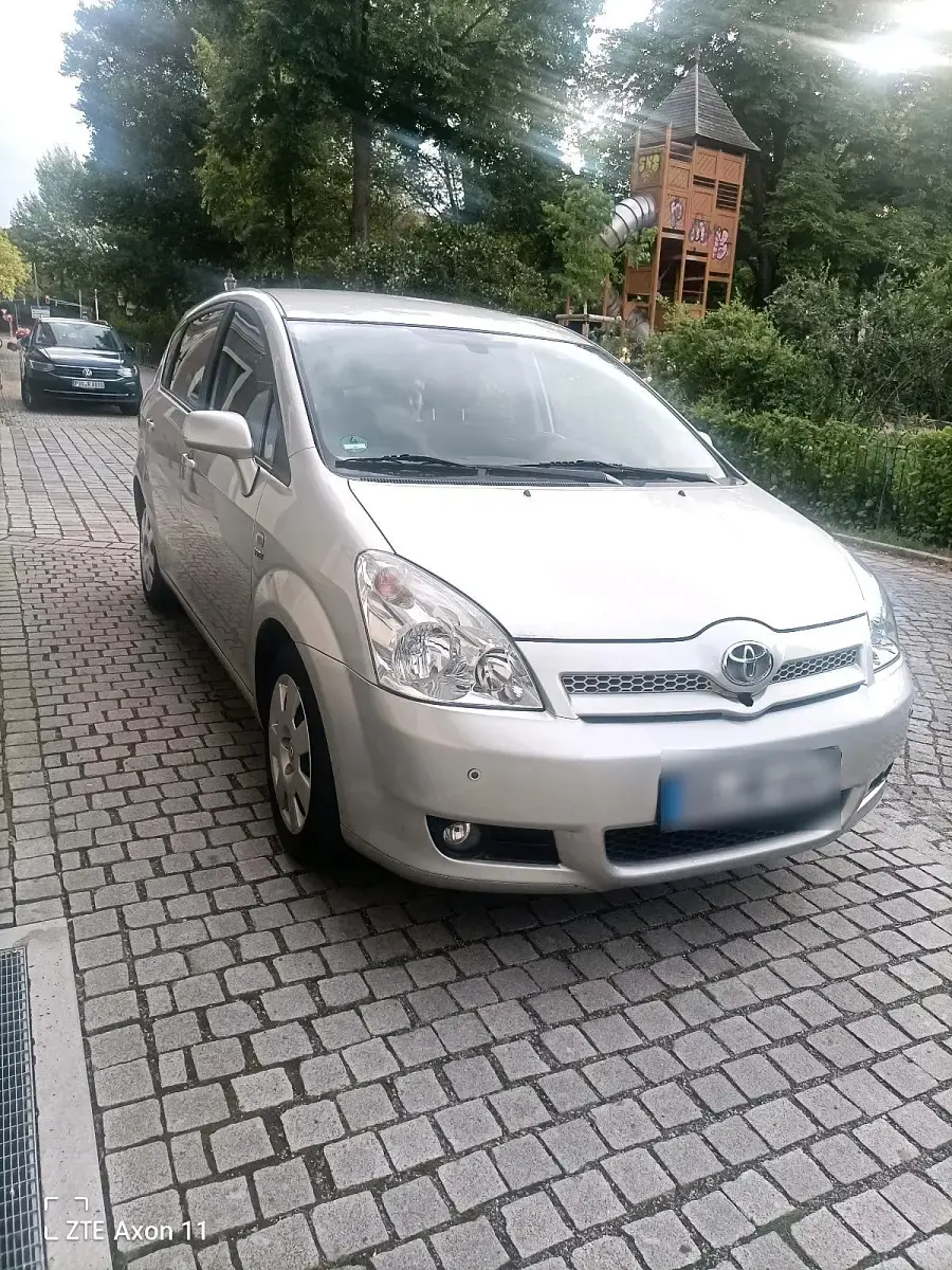 Gebraucht Toyota Corolla Verso 129 PS (94 kW) 2006 Grau Van / Kleinbus