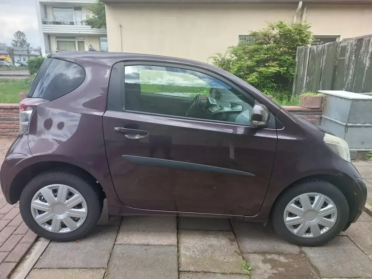 Second-hand Toyota iQ 69 CP (50 kW) 2009 Mov Hatchback