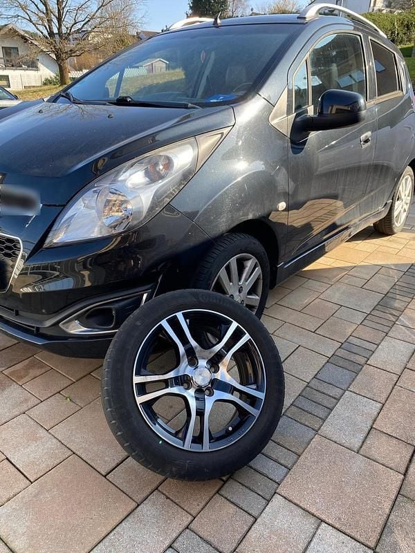 Gebraucht Chevrolet Spark 83 PS (61 kW) 2014 Schwarz Kleinwagen