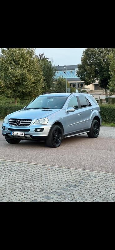 Blau Gebraucht 2005 Mercedes ML280 SUV | 4.900 € (Guter Preis) - Bild 1/4
