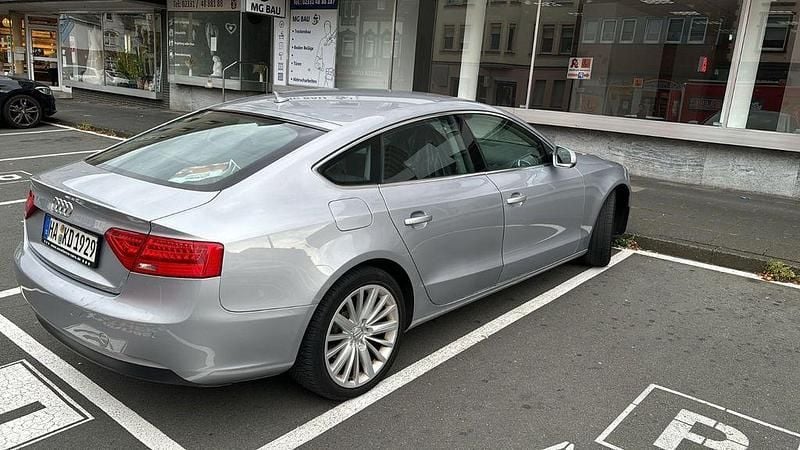 Grau Gebraucht 2016 Audi A5 Sportback Kleinwagen | 12.500 € (Superpreis) - Bild 1/4
