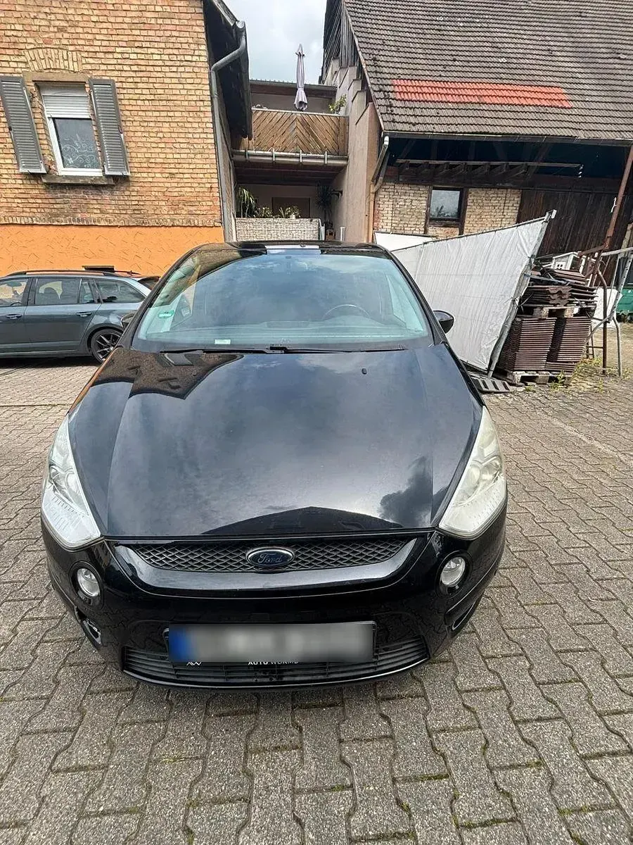 Gebraucht Ford S-MAX Titanium 160 PS (117 kW) 2008 Schwarz Van / Kleinbus