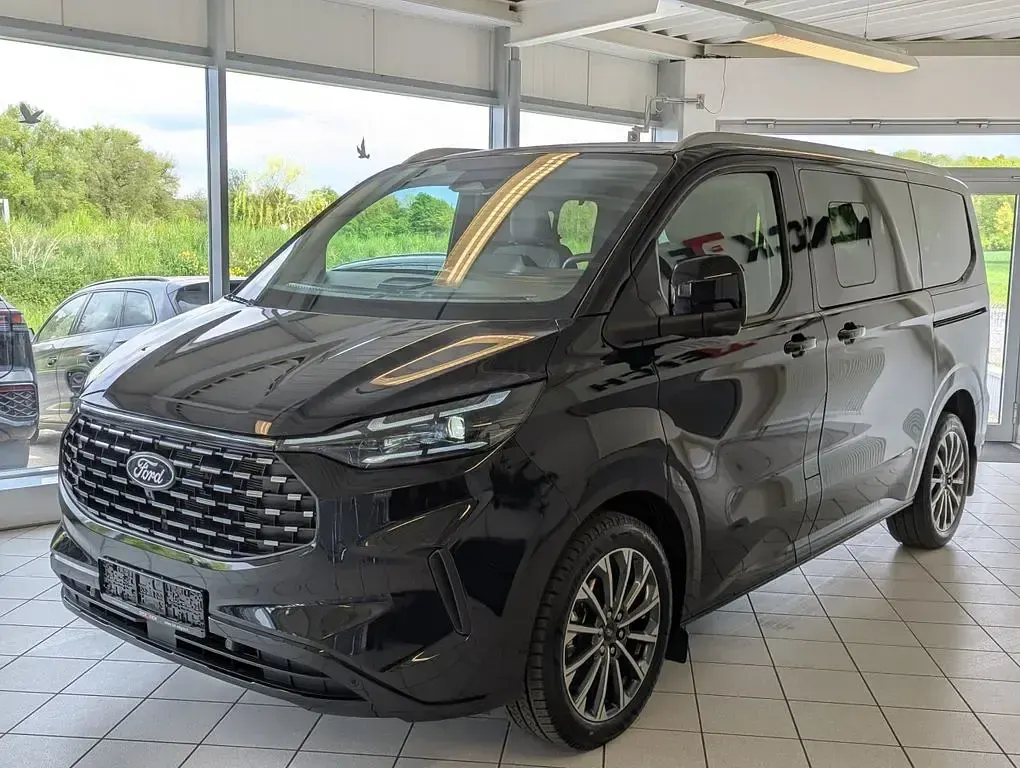 Gebraucht Ford Tourneo Custom 170 PS (125 kW) 2025 Schwarz Van