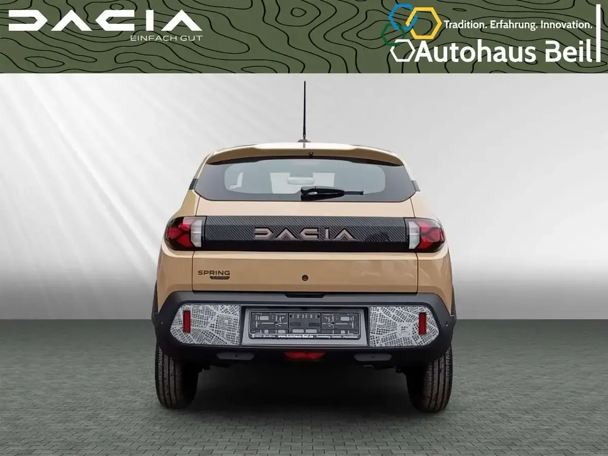 Uusi Dacia Spring Extreme 19 kW (26 HP) 2025 Peessi Viistoperä