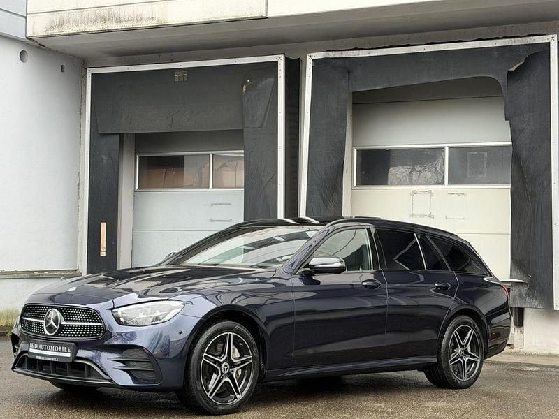 Gebraucht Mercedes E300 AMG 194 PS (142 kW) 2022 Blau Limousine