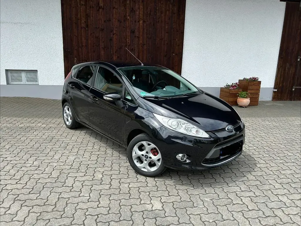 Gebraucht Ford Fiesta Titanium 82 PS (60 kW) 2010 Schwarz Limousine