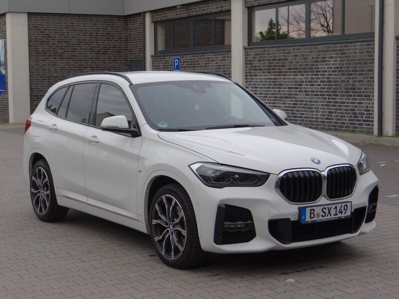 Weiß Gebraucht 2019 BMW X1 M Sport SUV | 19.500 € (Fairer Preis) - Bild 1/4