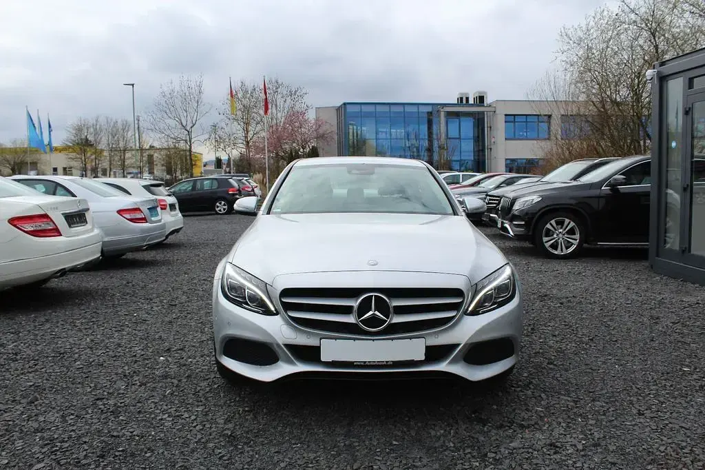 Gebraucht Mercedes C180 156 PS (114 kW) 2014 Silber Limousine