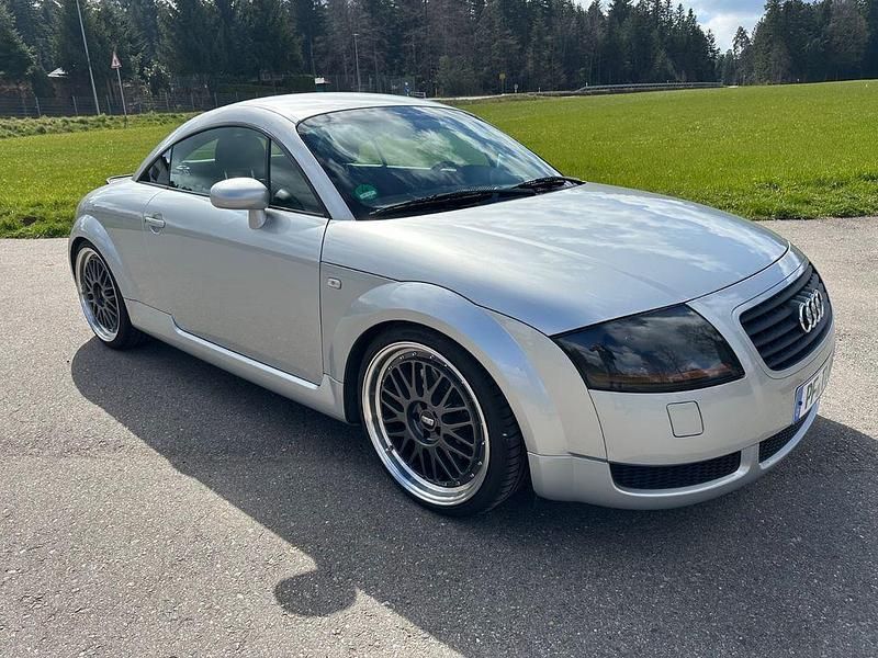 Gebraucht Audi TT Ambiente 180 PS (132 kW) 1999 Silber Coupé
