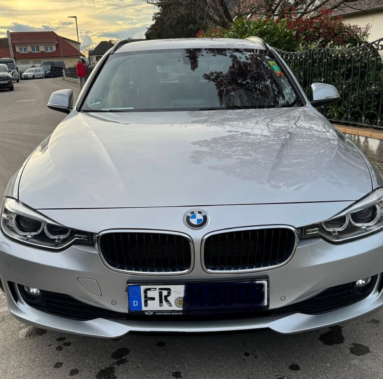 Silber Gebraucht 2013 BMW 320 Sport Line Kombi | 8.000 € (Fairer Preis) - Bild 1/4