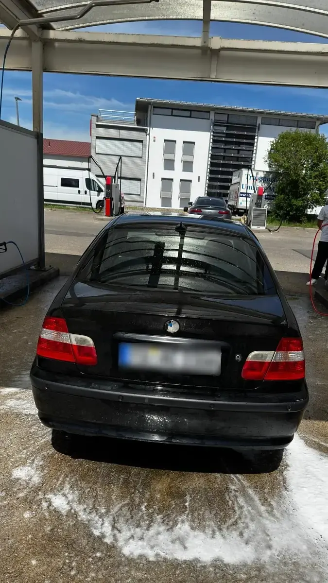 Gebraucht BMW 318 143 PS (105 kW) 2002 Schwarz Limousine