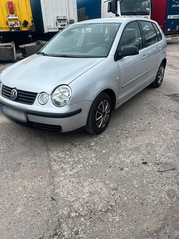 Gebraucht VW Polo 63 PS (46 kW) 2003 Grau Kleinwagen