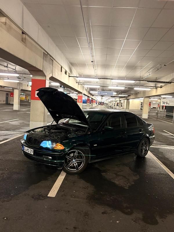 Gebraucht BMW 323 170 PS (125 kW) 1999 Limousine