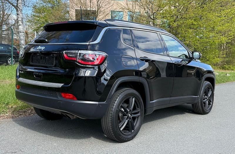 Gebraucht Jeep Compass Limited 170 PS (125 kW) 2019 Schwarz SUV