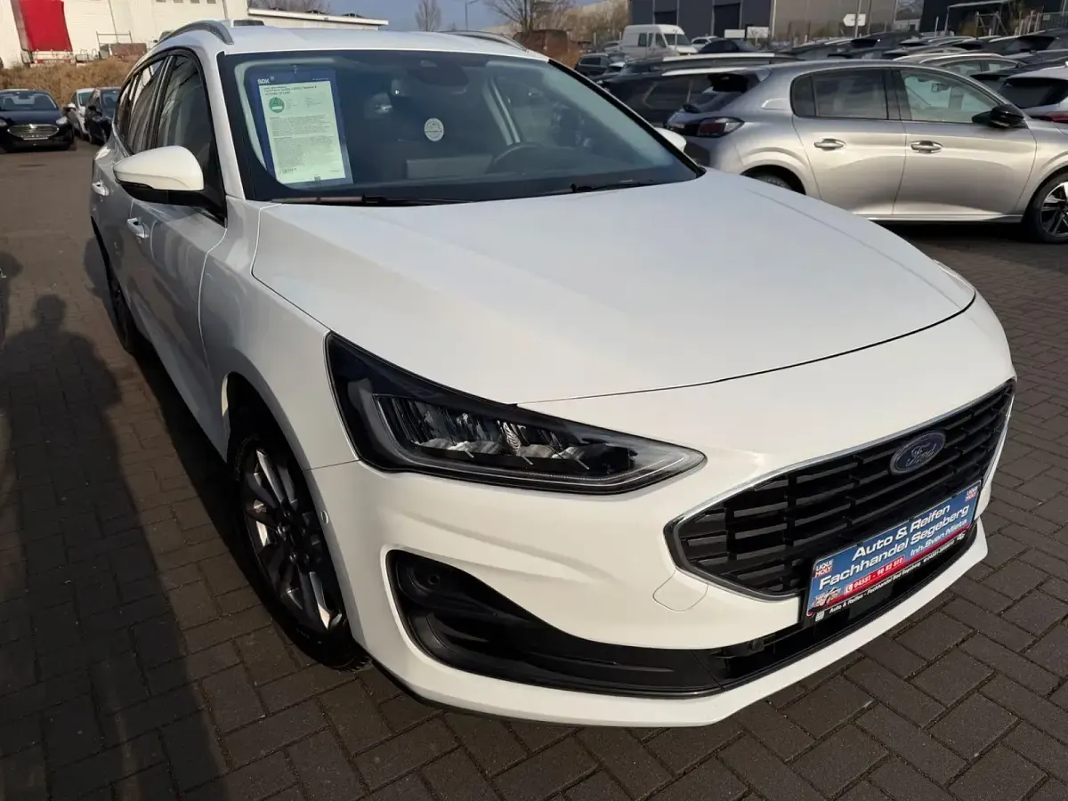 Gebraucht Ford Focus Titanium X 116 PS (85 kW) 2023 Weiß Kombi