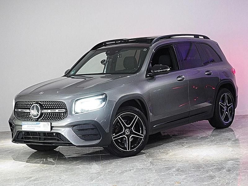 Mountaingrau Gebraucht 2021 Mercedes GLB200 AMG SUV | 31.950 € (Superpreis) - Bild 1/4