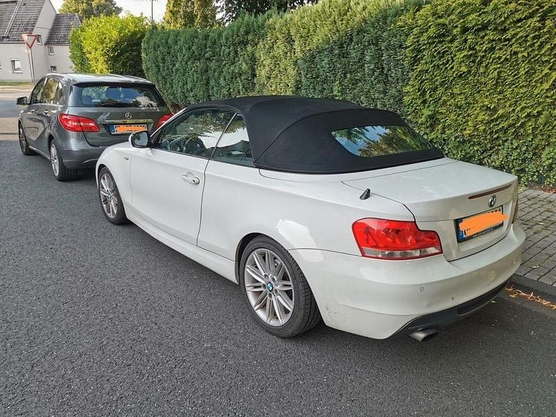 Weiß Gebraucht 2012 BMW 120 Cabriolet Cabrio | 9.000 € (Etwas zu teuer) - Bild 1/4