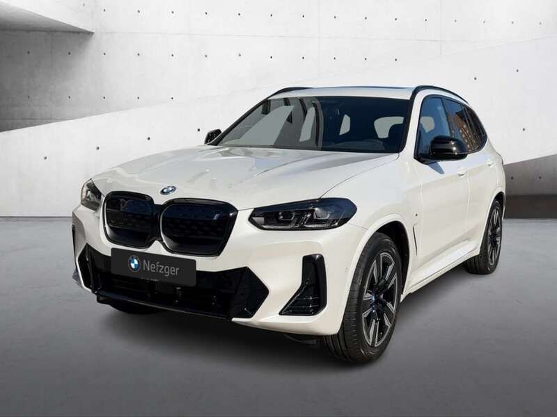 Mineralweiss metallic Neu 2025 BMW iX3 M Sport SUV | 70.780 € - Bild 1/4