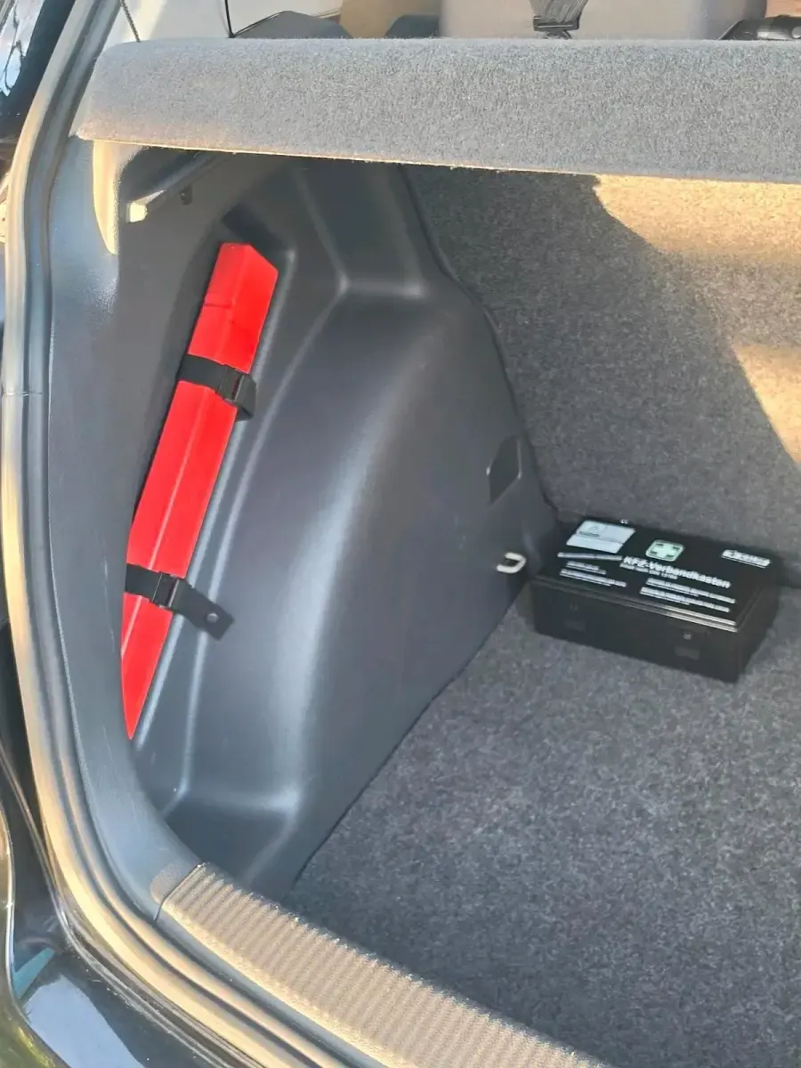 Gebraucht VW Golf Plus Cross United 122 PS (89 kW) 2008 Schwarz Limousine