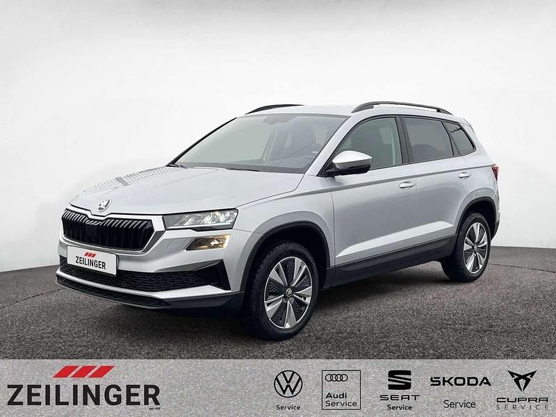 Brilliantsilber Gebraucht 2023 Skoda Karoq Style SUV | 26.478 € (Guter Preis) - Bild 1/4