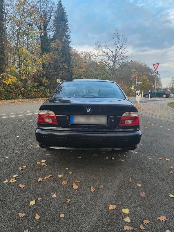 Gebraucht BMW 520 Basis 170 PS (125 kW) 2001 Schwarz Limousine