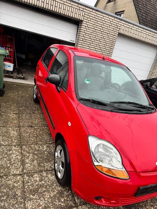 Gebraucht Chevrolet Matiz 52 PS (38 kW) 2009 Rot Kleinwagen