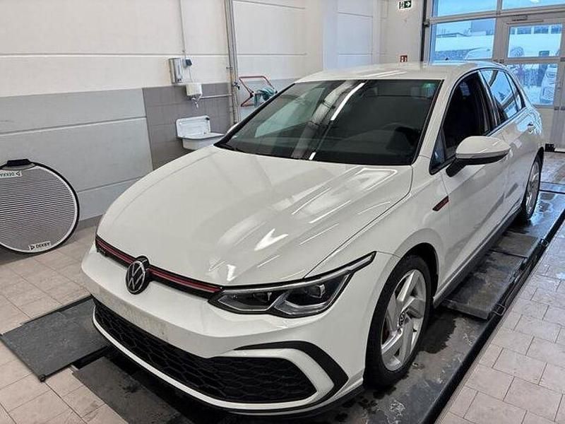 Gebraucht VW Golf VIII GTI 245 PS (180 kW) 2023 Weiß Limousine