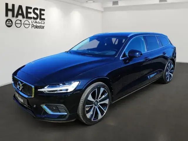 Onyx black / metallic (schwarz) Gebraucht 2021 Volvo V60 Inscription Kombi | 35.850 € (Fairer Preis) - Bild 1/4