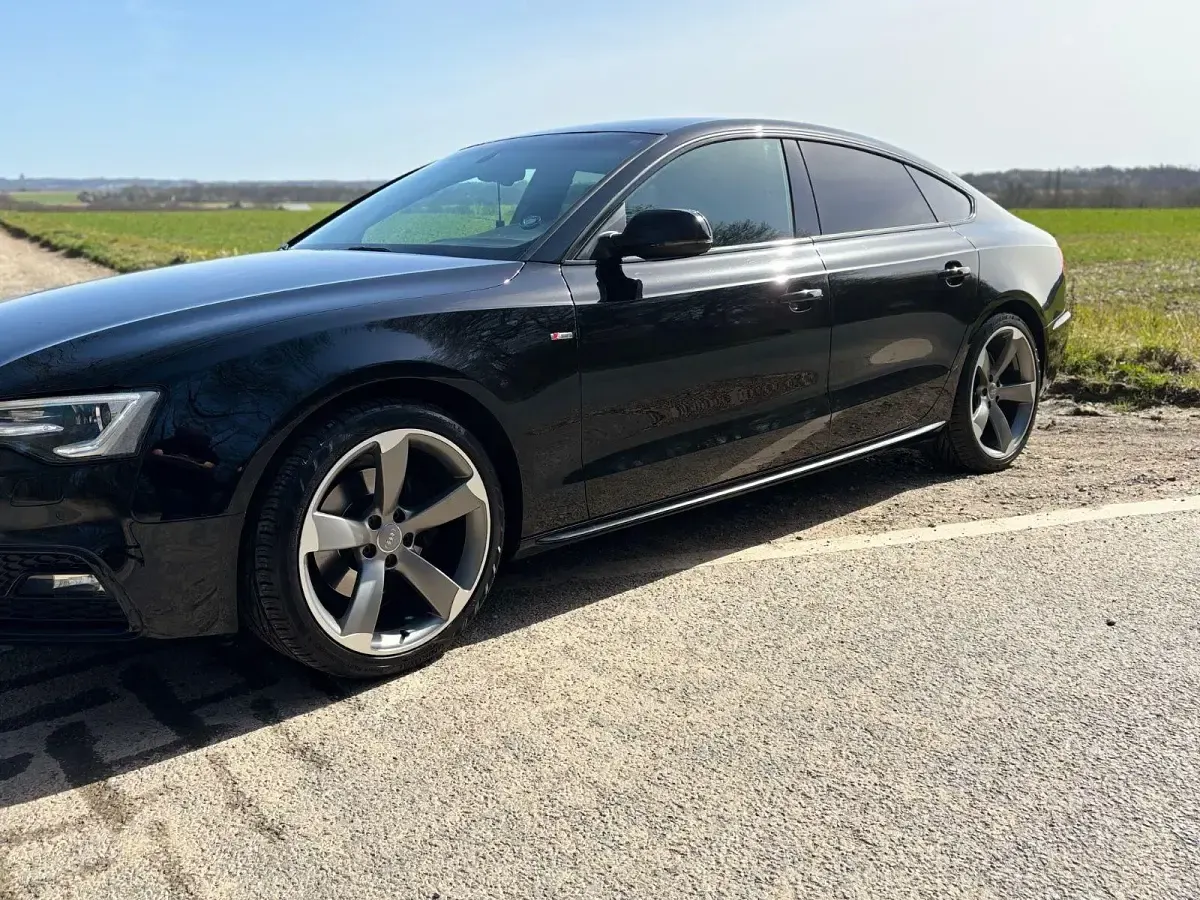 Gebraucht Audi A5 Sportback Design 177 PS (130 kW) 2016 Schwarz Kleinwagen