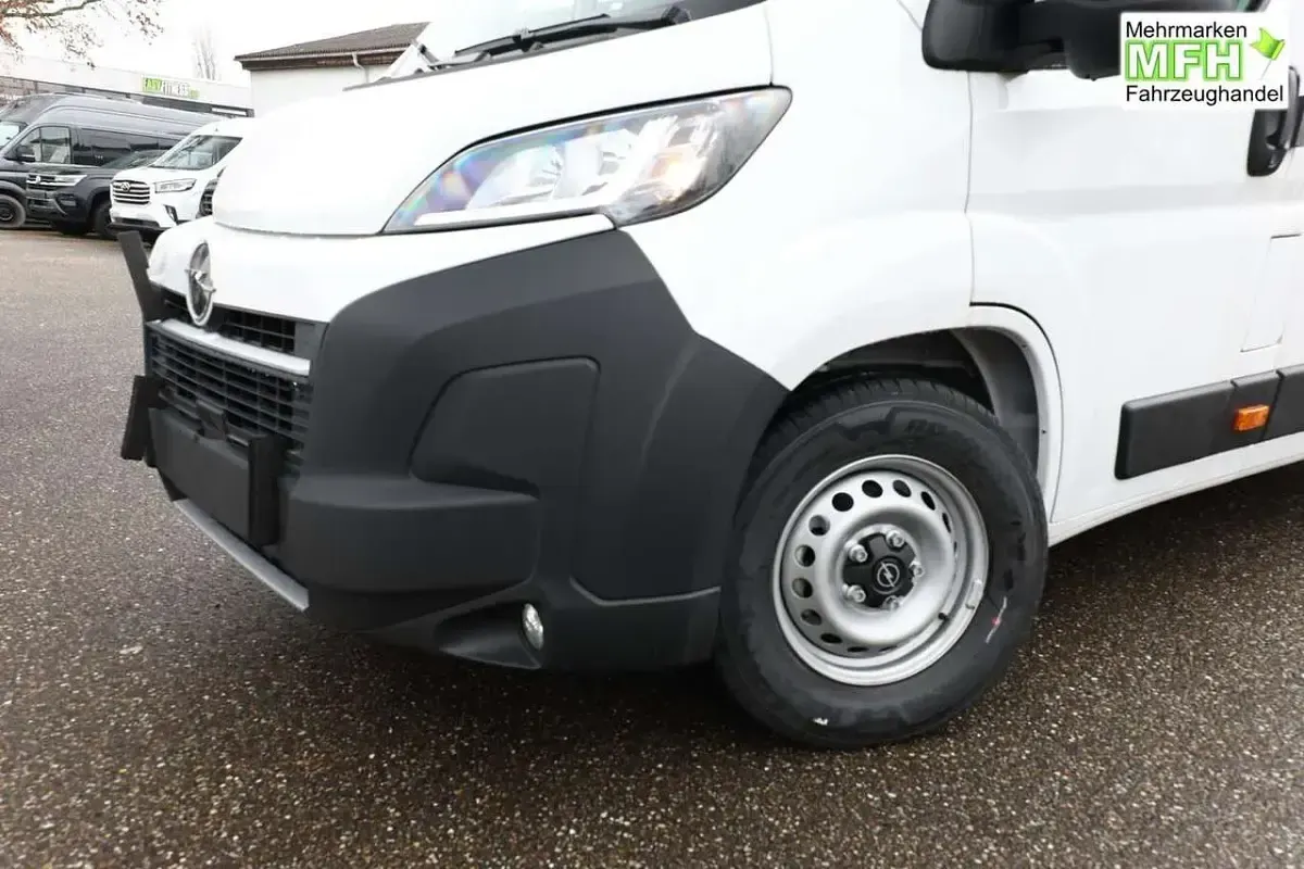 Neu Opel Movano 179 PS (131 kW) 2025 Casablanca weiß Van