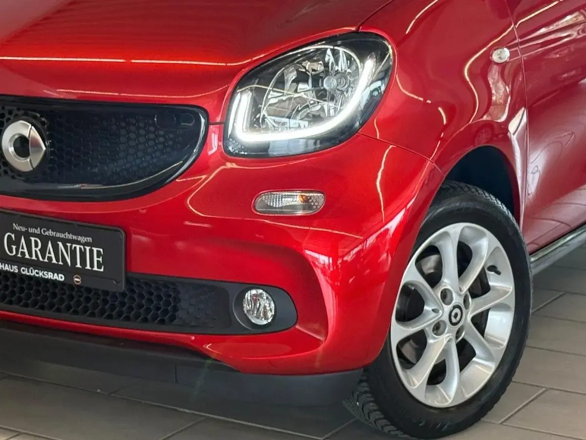 Używany Smart ForFour Passion 71 KM (52 kW) 2019 Czerwony Hatchback