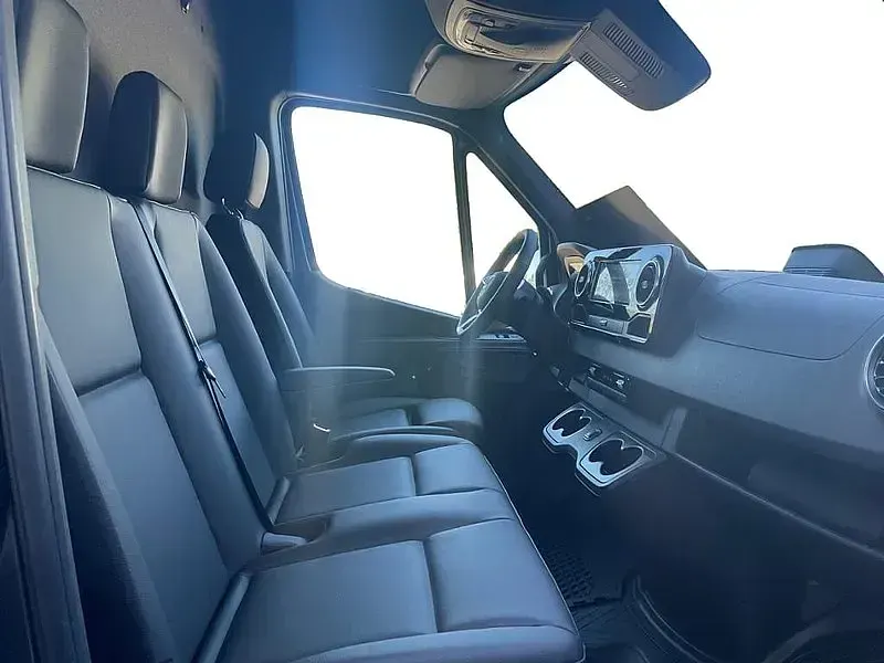 Nuova Mercedes Sprinter 190 CV (139 kW) 2026 Grigio Furgone