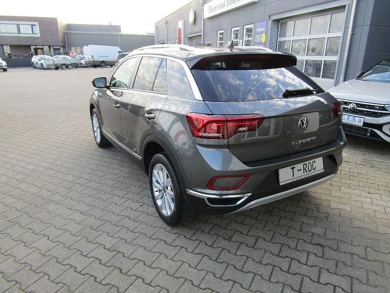 Gebraucht VW T-Roc Style 110 PS (80 kW) 2023 Grau SUV