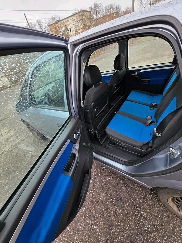 Używany Opel Meriva 125 KM (91 kW) 2003 Srebrny Minivan