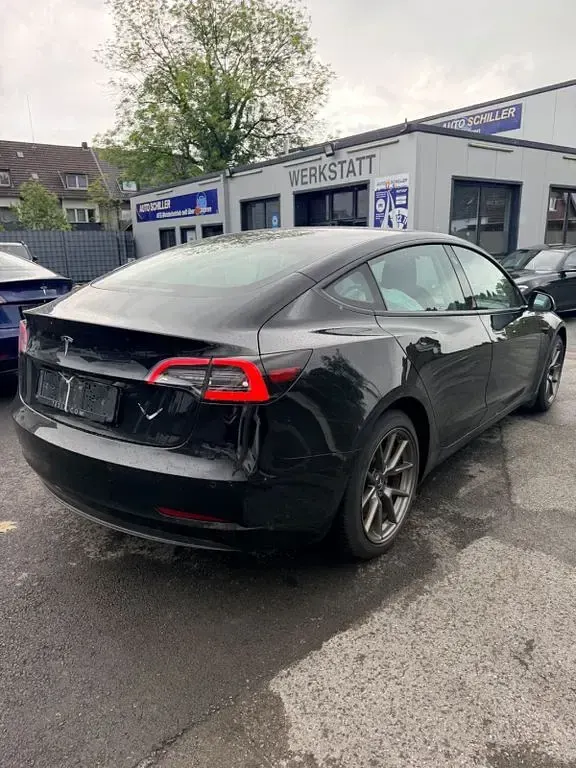 Brugt Tesla Model 3 Standard Range Plus 239 kW (325 HK) 2021 Sort Sedan