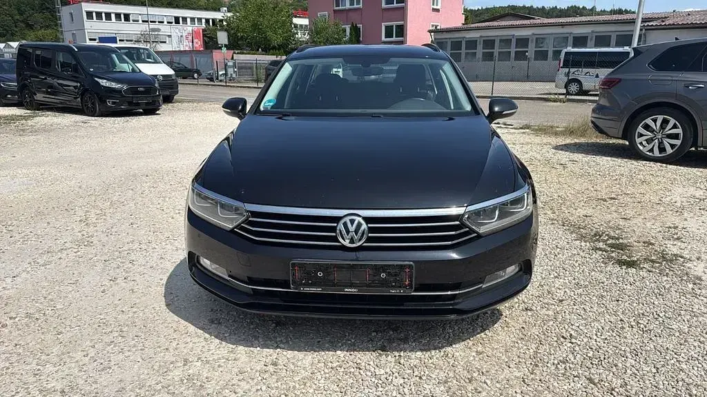 Gebraucht VW Passat Comfortline 150 PS (110 kW) 2019 Schwarz Kombi