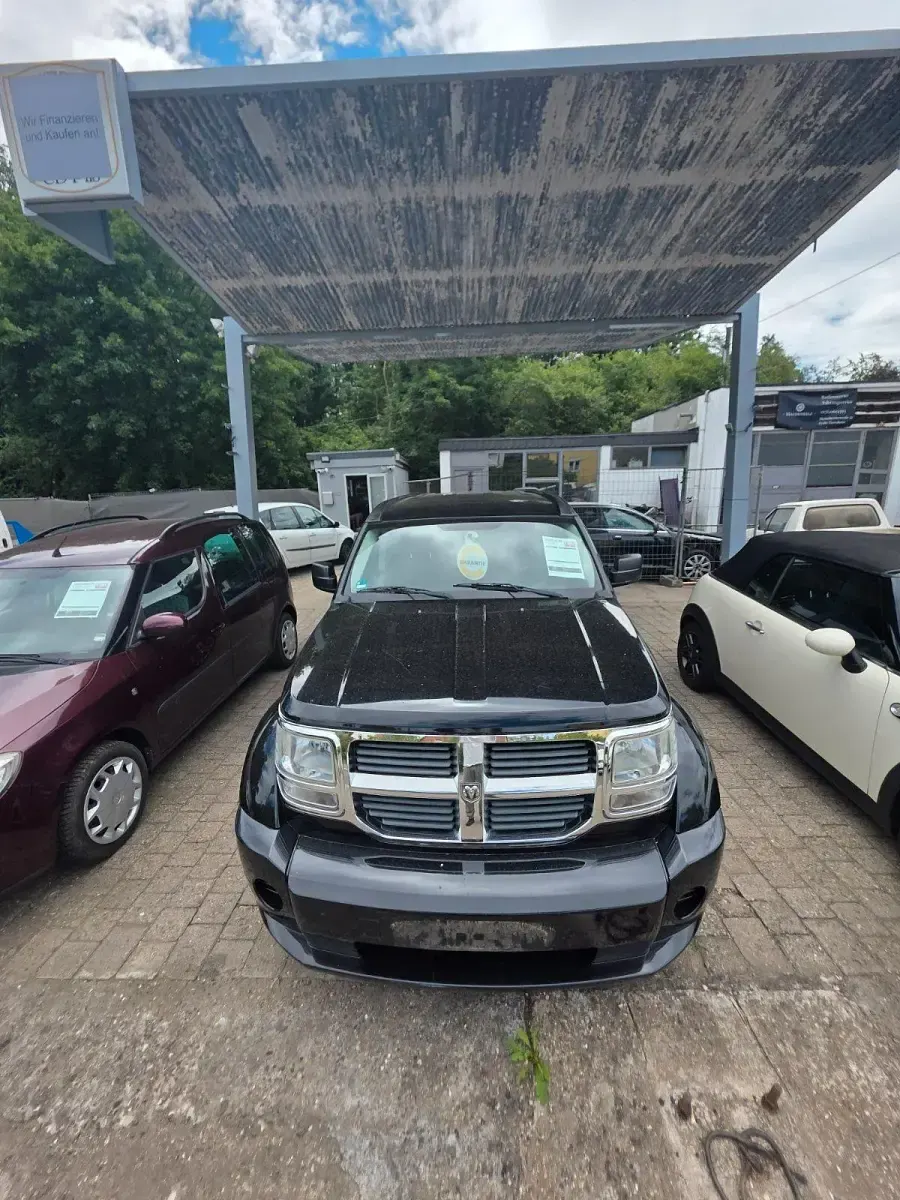 Gebraucht Dodge Nitro SE 177 PS (130 kW) 2008 Schwarz SUV