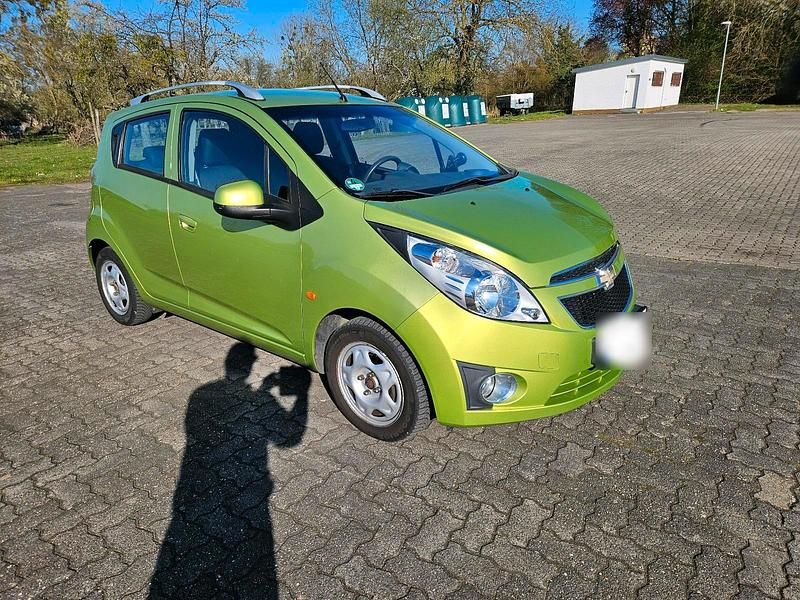 Gebraucht Chevrolet Spark 82 PS (60 kW) 2011 Grün Kleinwagen