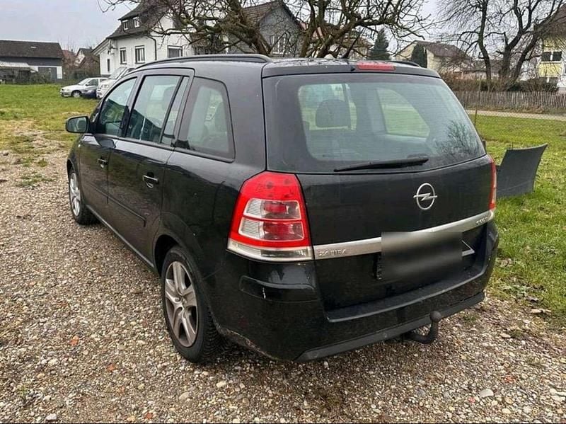 Schwarz Gebraucht 2009 Opel Zafira Edition Van / Kleinbus | 499 € (Superpreis) - Bild 1/4