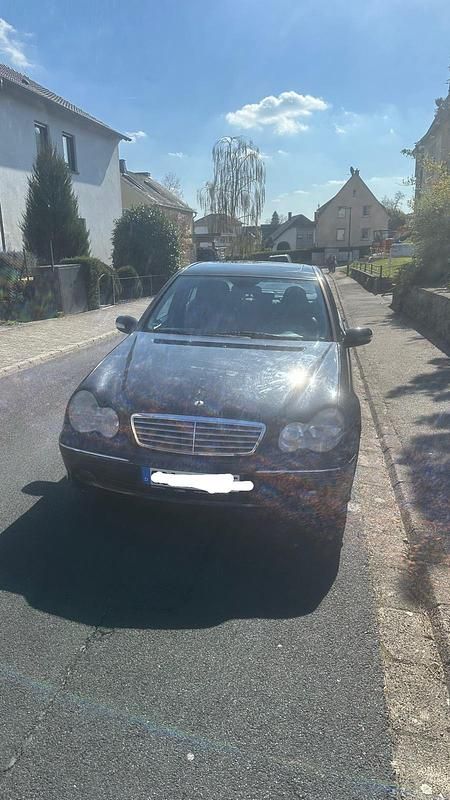Gebraucht Mercedes C200 163 PS (119 kW) 2001 Schwarz Limousine