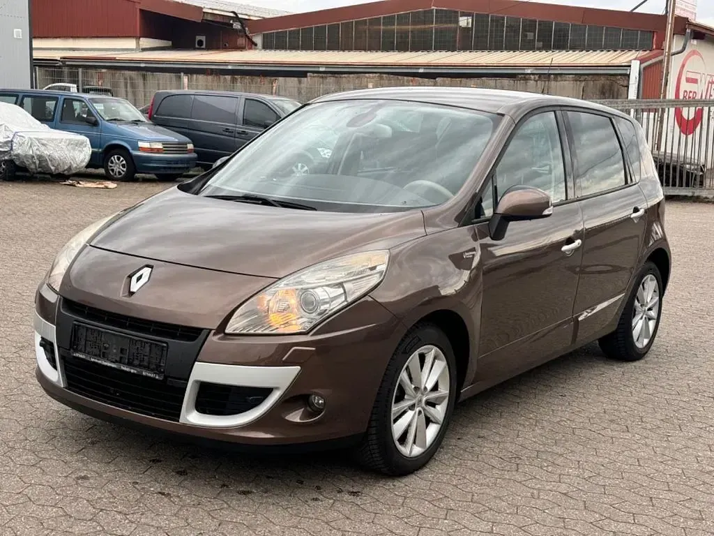 Gebraucht Renault Scénic III Luxe 140 PS (102 kW) 2010 Braun Van / Kleinbus