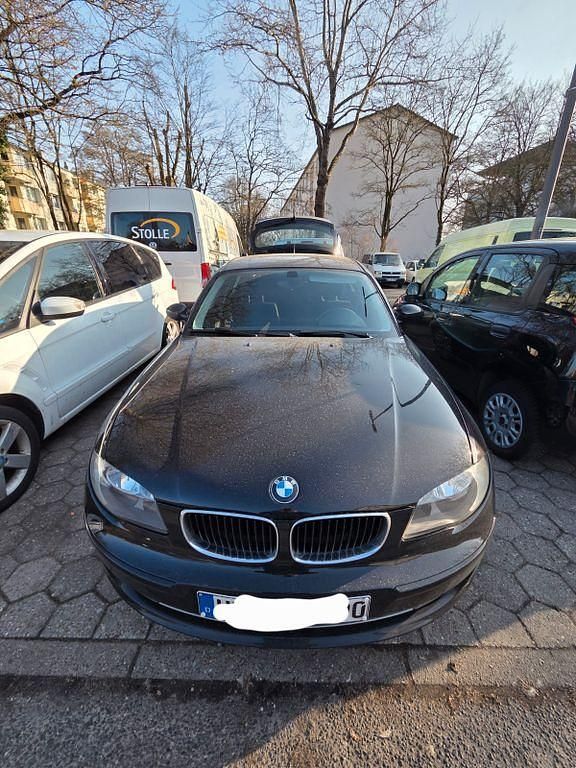 Gebraucht BMW 116 116 PS (85 kW) 2009 Schwarz Kleinwagen