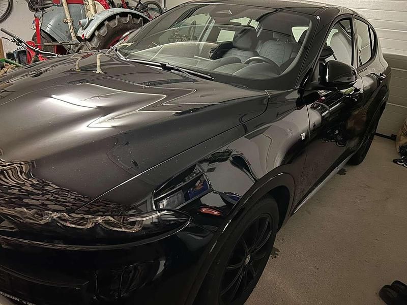Schwarz Gebraucht 2023 Alfa Romeo Tonale Ti SUV | 23.500 € (Superpreis) - Bild 1/3