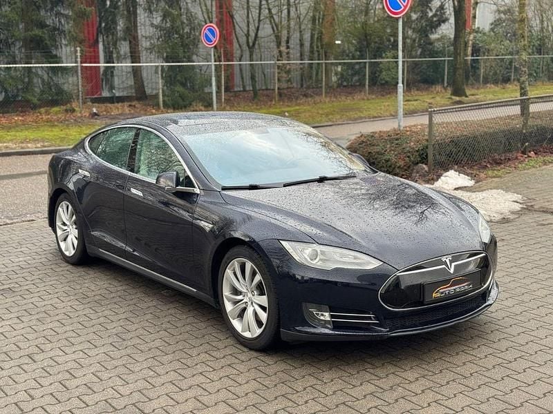 Second-hand Tesla Model S Performance 309 kW (421 CP) 2013 Albastru Hatchback
