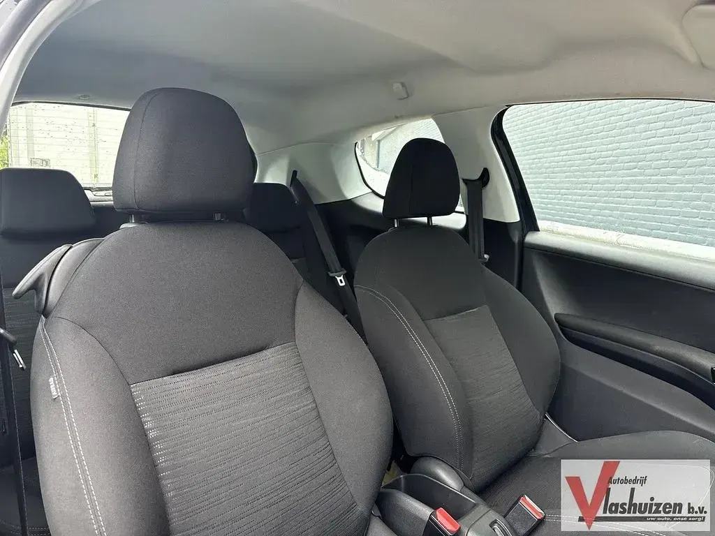 Gebraucht Peugeot 208 Access 68 PS (50 kW) 2016 Grau Kleinwagen