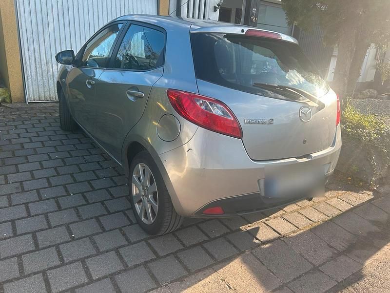 Second-hand Mazda 2 75 CP (55 kW) 2011 Argintiu Hatchback
