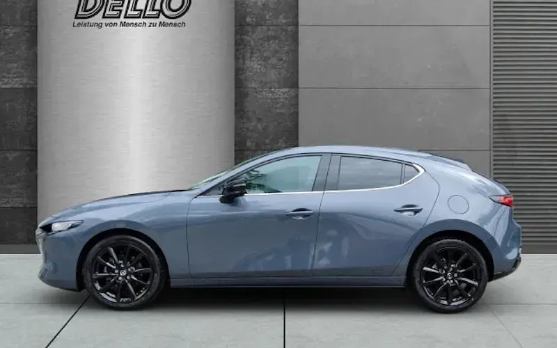 Neu Mazda 3 Homura-Line 140 PS (102 kW) 2026 Polymetal grey Limousine