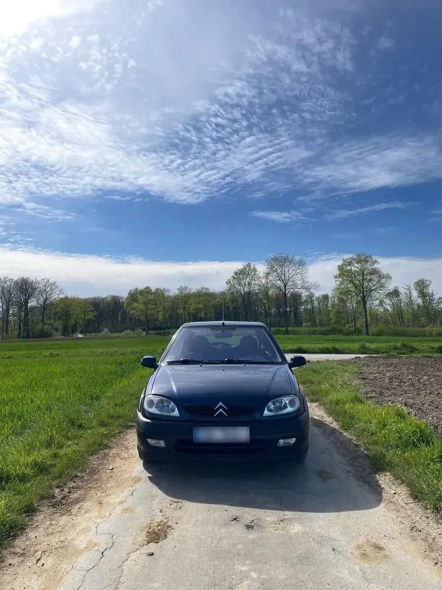 Gebraucht Citroën Saxo 118 PS (86 kW) 2001 Blau Kleinwagen