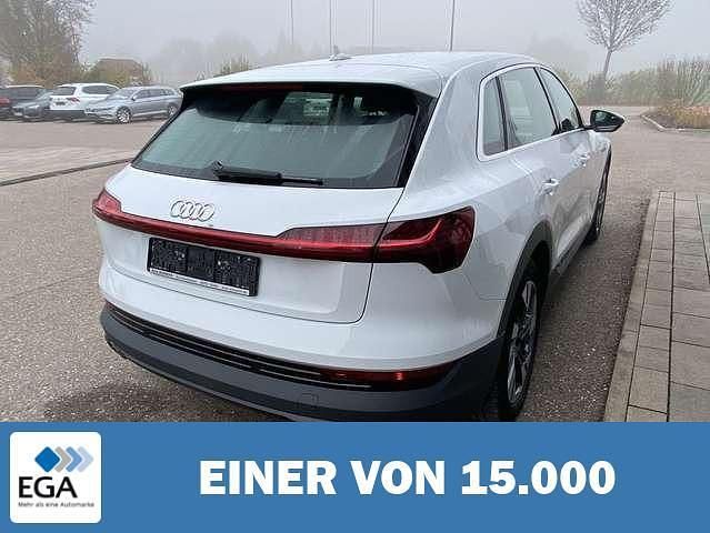 Gebraucht Audi e-tron 230 kW (313 PS) 2022 Weiß metallic SUV