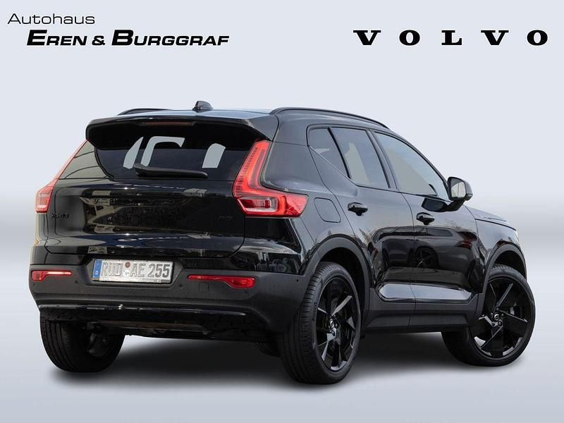 Gebraucht Volvo XC40 Plus 163 PS (119 kW) 2025 Schwarz SUV